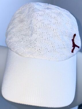 Vintage White Jordan Knit Visor/Newsboy-Style Cap (S/M)